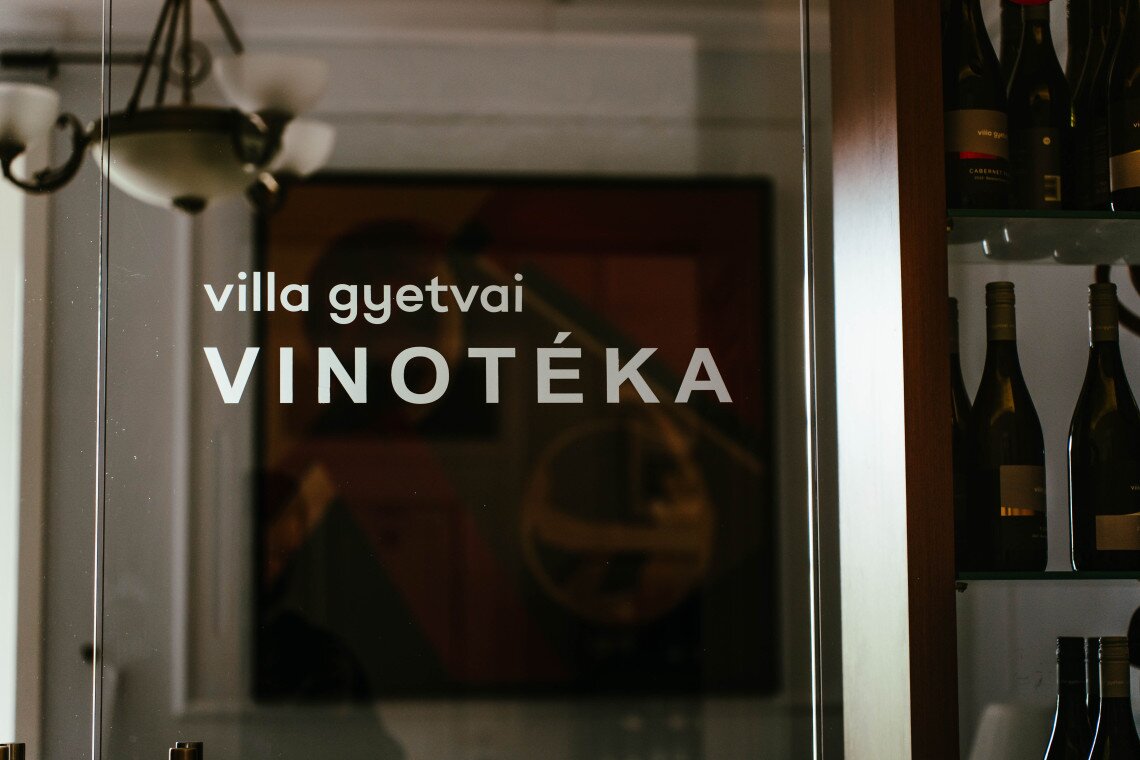 ds_617737_a1f3b6f38f07ba481758e28aa1a8f09b